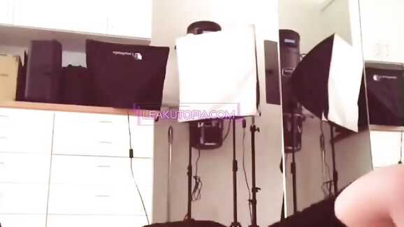 Iggy Azalea Transparent Bottoms Leaked